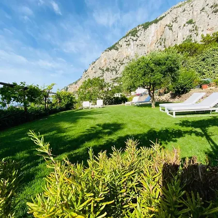 Guest house Garden Capri