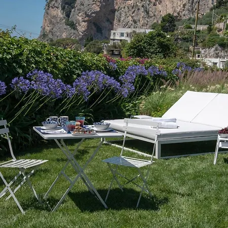 Garden * Capri